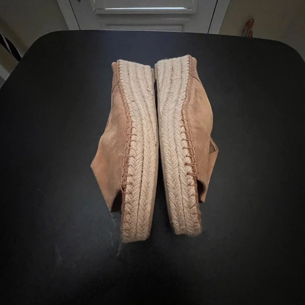 Franco Sarto Paige Platformsize 8.5 tan slippers sandals